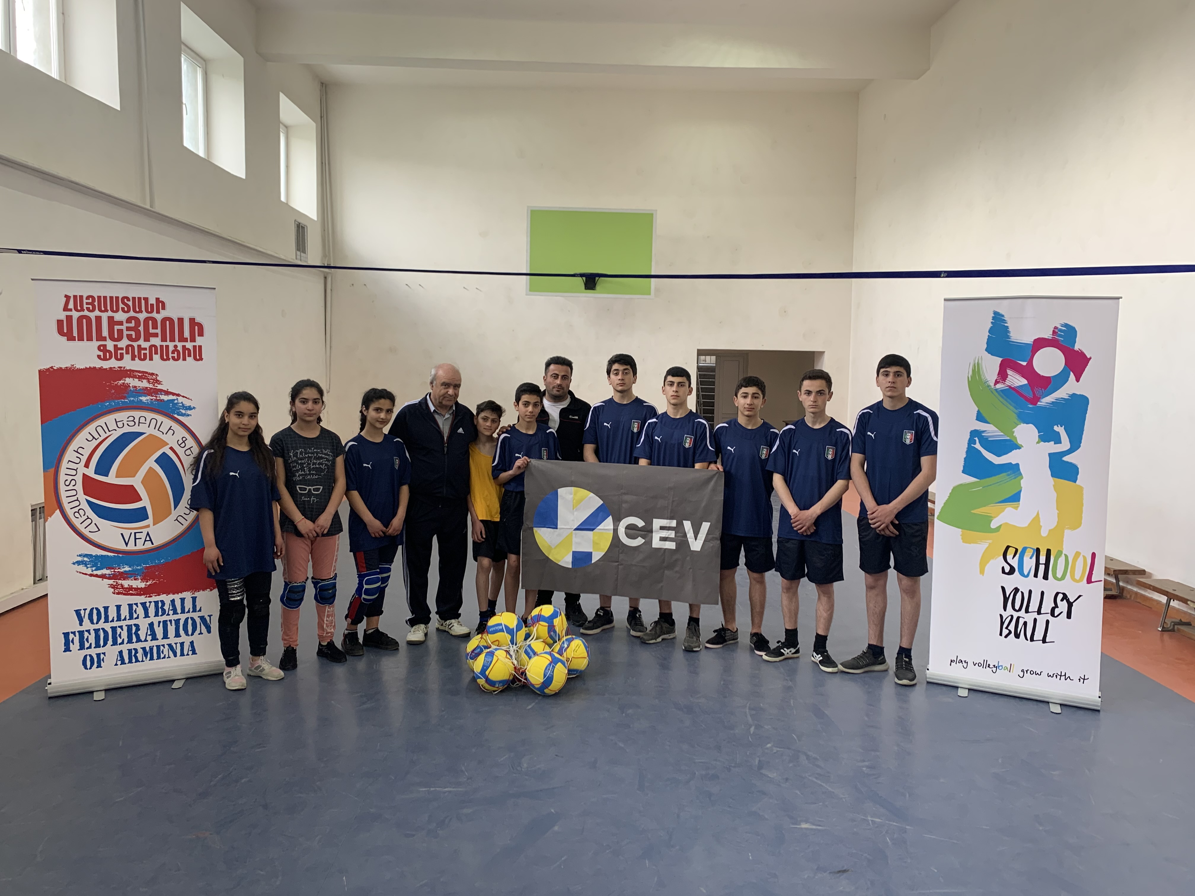 Armenian Federation introduces Volleyball to young pupils from Sisian InsideCEV